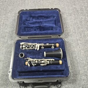 Bundy‎ Resonite Clarinet Bb Student Black Plastic With Case Selmer USA Beginner